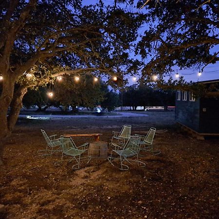 The Container Retreat @ 290 Wine Trail #1 Escape To Hye, Tx Villa Exterior photo