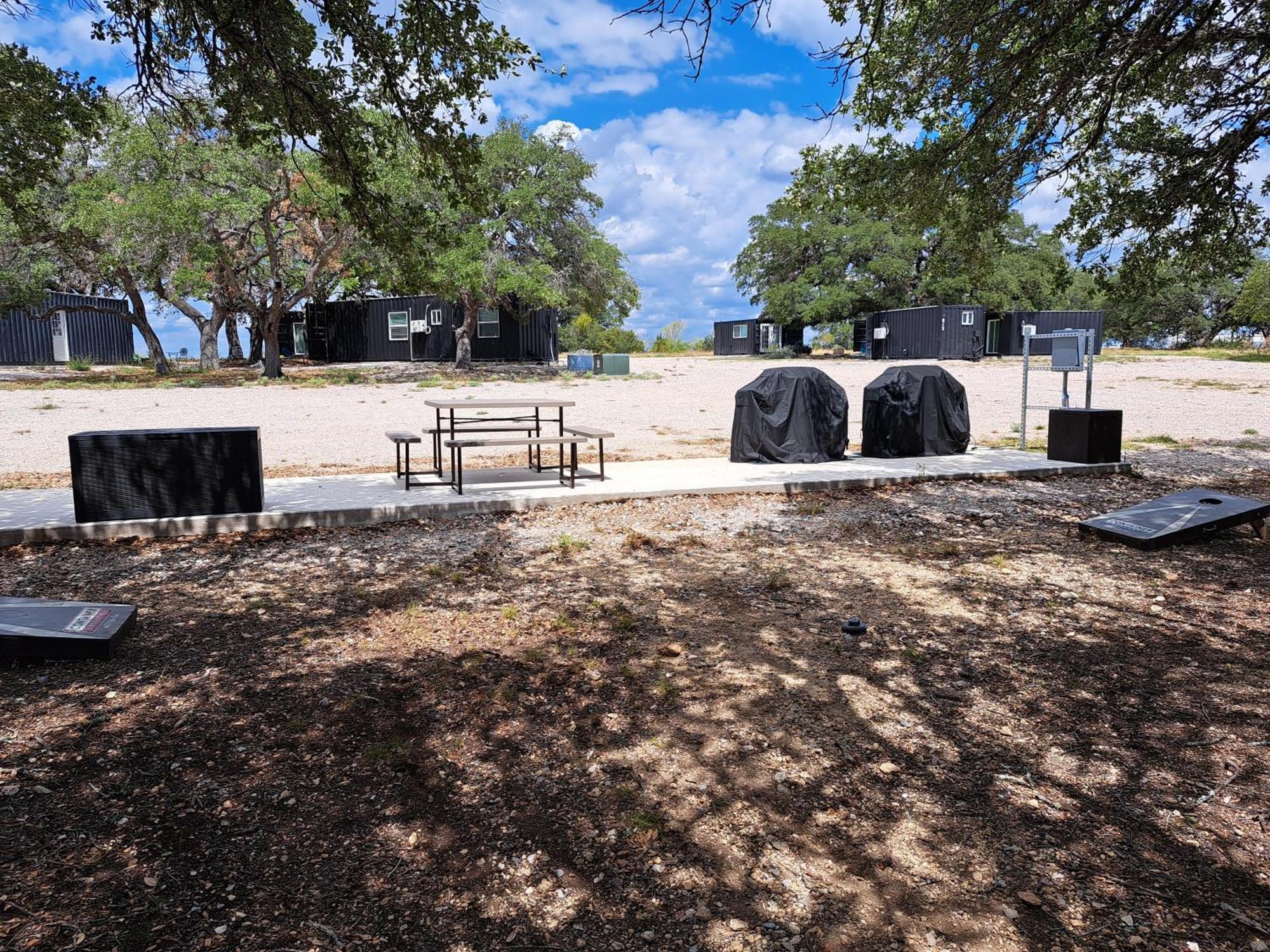 The Container Retreat @ 290 Wine Trail #1 Escape To Hye, Tx Villa Exterior photo